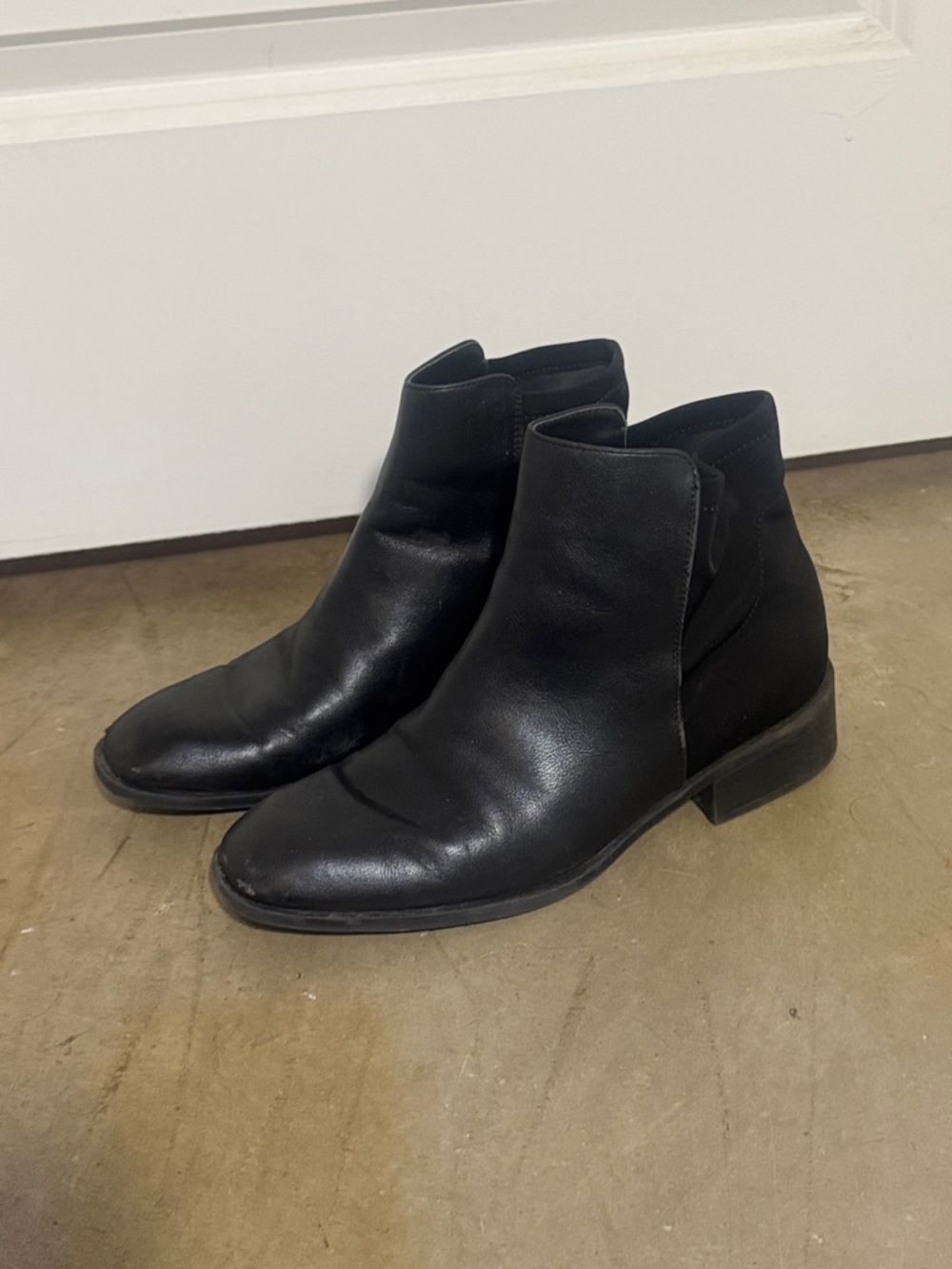 JustFab Black Leather Ankle Booties